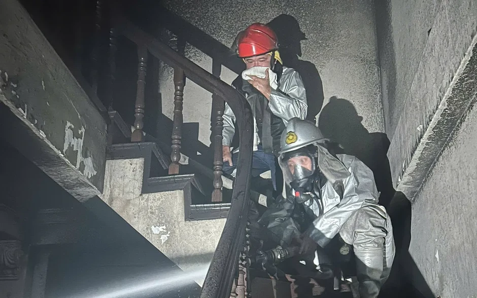 Cháy nhà dân tại Tương Mai (Hà Nội), 2 người thoát nạn Cháy nhà dân tại Tương Mai (Hà Nội), 2 người thoát nạn
