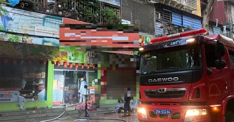 Cháy quầy thu ngân cửa hàng tầng 1 khu tập thể lúc rạng sáng