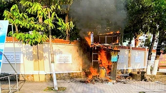 Cháy trụ ATM của ngân hàng tại Cà Mau