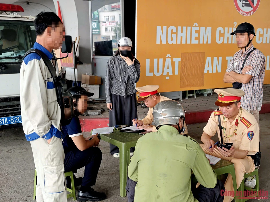 Chạy xe máy ngược chiều, thói quen xấu không thể biện minh