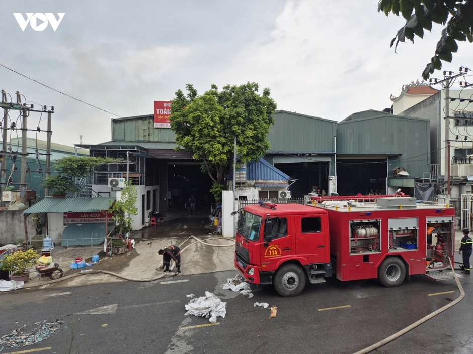 Cháy xưởng ở Chương Mỹ: Nạn nhân ngã đè lên nhau trong đám cháy, 3 người tử vong