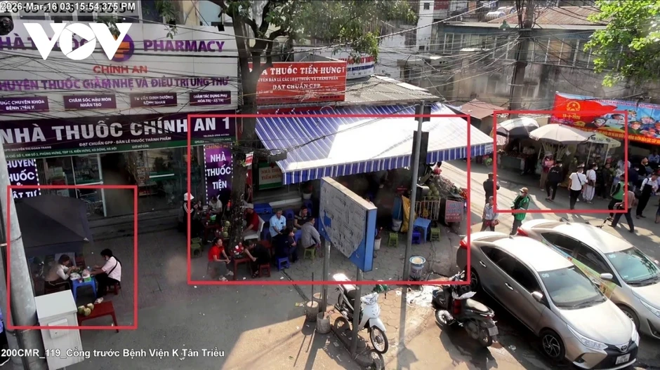 Chỉ một ngày, camera AI ở Hà Nội phạt nguội 390 trường hợp vi phạm trật tự đô thị