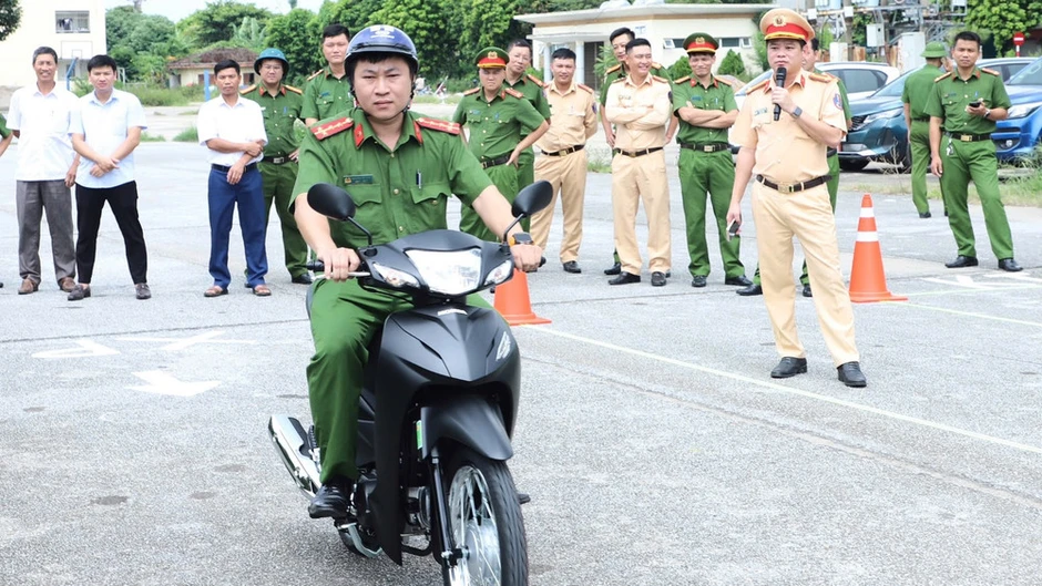 Chiến dịch đào tạo kỹ năng lái xe máy an toàn toàn quốc Chiến dịch đào tạo kỹ năng lái xe máy an toàn toàn quốc