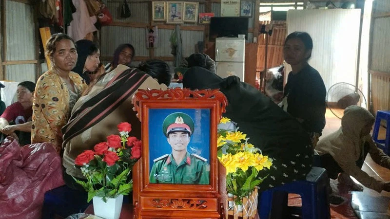 Chiến sĩ Quân đoàn 34 quên mình cứu dân Chiến sĩ Quân đoàn 34 quên mình cứu dân