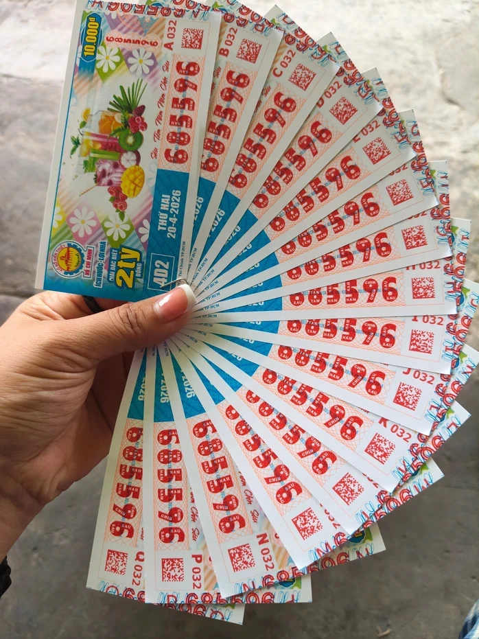 Chiều 20-4, nhiều khách hàng trúng 2 giải độc đắc xổ số miền Nam Chiều 20-4, nhiều khách hàng trúng 2 giải độc đắc xổ số miền Nam