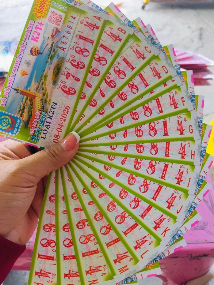 Chiều 8-4, đại lý tìm 4 vé trúng giải độc đắc xổ số miền Nam đang “đi lạc”