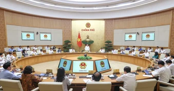 Chính phủ yêu cầu các bộ, ngành hoàn thành sắp xếp tổ chức bộ máy trong tháng 10