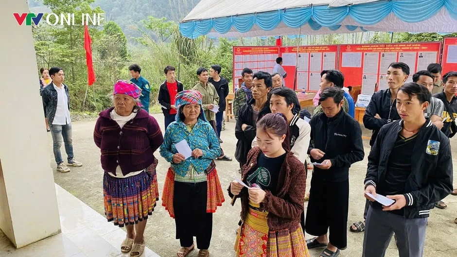 Chính quyền 2 cấp ở vùng cao: Tăng quyền cho cơ sở, thử thách năng lực Chính quyền 2 cấp ở vùng cao: Tăng quyền cho cơ sở, thử thách năng lực