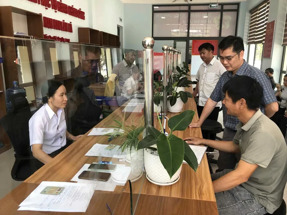 Chính quyền 3 cấp sau 1 năm vận hành: Giảm tầng nấc trung gian, gần dân, sát dân hơn Chính quyền 3 cấp sau 1 năm vận hành: Giảm tầng nấc trung gian, gần dân, sát dân hơn