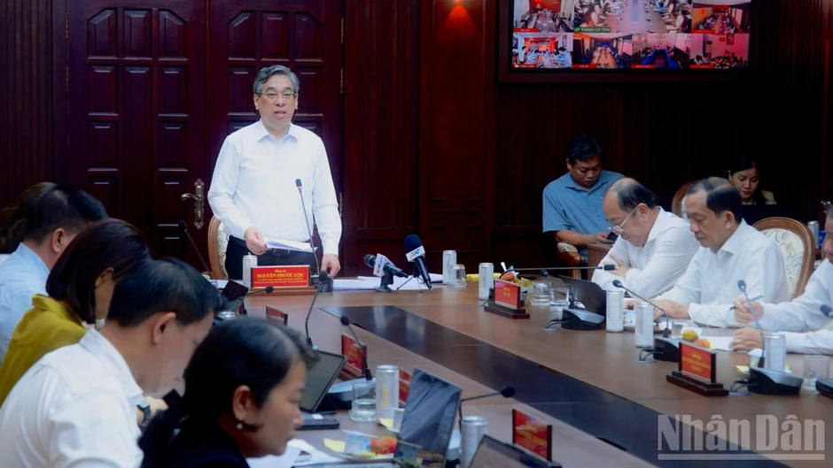 Chính quyền cơ sở quyết định thành công chương trình khám sức khỏe toàn dân Chính quyền cơ sở quyết định thành công chương trình khám sức khỏe toàn dân