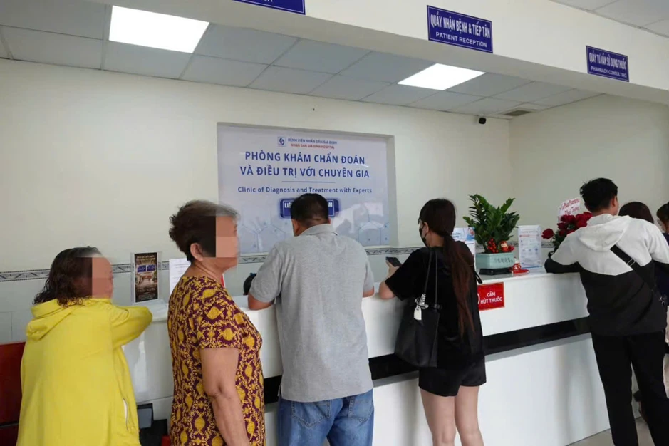 Chính sách BHYT mới tạo thuận lợi hơn cho người dân khi khám, chữa bệnh Chính sách BHYT mới tạo thuận lợi hơn cho người dân khi khám, chữa bệnh