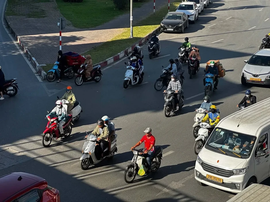 Chính sách mới tháng 6: Chốt phương án sắp xếp thôn, áp dụng quy chuẩn khí thải xe máy Chính sách mới tháng 6: Chốt phương án sắp xếp thôn, áp dụng quy chuẩn khí thải xe máy