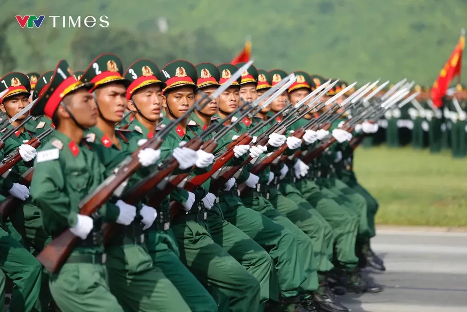Chính sách ưu đãi về quân hàm, tiền lương, trọng dụng nhân tài trong Quân đội Chính sách ưu đãi về quân hàm, tiền lương, trọng dụng nhân tài trong Quân đội