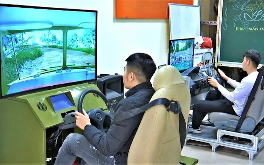 Chính thức bỏ bài thi mô phỏng trong sát hạch lái xe từ 1/7 Chính thức bỏ bài thi mô phỏng trong sát hạch lái xe từ 1/7