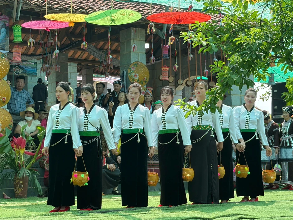 Chợ phiên vùng cao giữa lòng Hà Nội: Nơi hội tụ tinh hoa văn hóa và tình người Tây Bắc Chợ phiên vùng cao giữa lòng Hà Nội: Nơi hội tụ tinh hoa văn hóa và tình người Tây Bắc