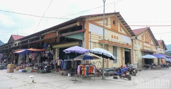 Chợ vùng cao Mường Khương cần được nâng cấp xứng tầm
