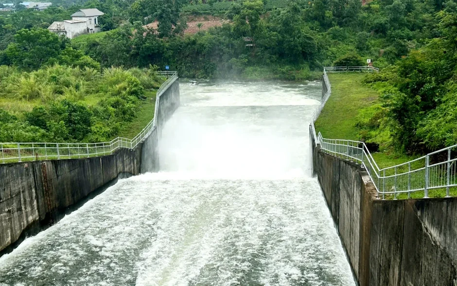 Chủ động ứng phó mưa lũ, điều tiết hồ chứa bảo đảm an toàn hạ du Chủ động ứng phó mưa lũ, điều tiết hồ chứa bảo đảm an toàn hạ du