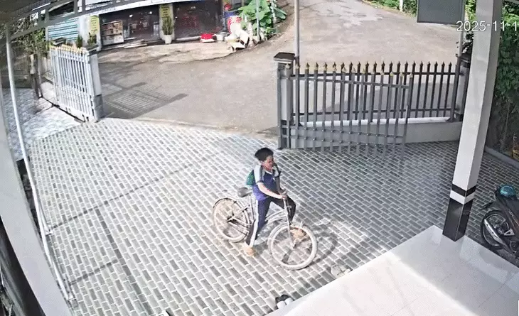 Chủ nhà hơn 5 năm không đóng cổng để đón ‘khách lạ’ Chủ nhà hơn 5 năm không đóng cổng để đón ‘khách lạ’