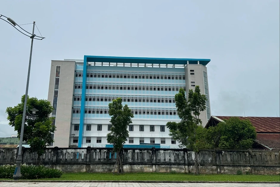 Chủ tịch Đà Nẵng chỉ đạo sớm đưa khu điều trị trăm tỉ 'treo' nhiều năm đi vào hoạt động Chủ tịch Đà Nẵng chỉ đạo sớm đưa khu điều trị trăm tỉ 'treo' nhiều năm đi vào hoạt động