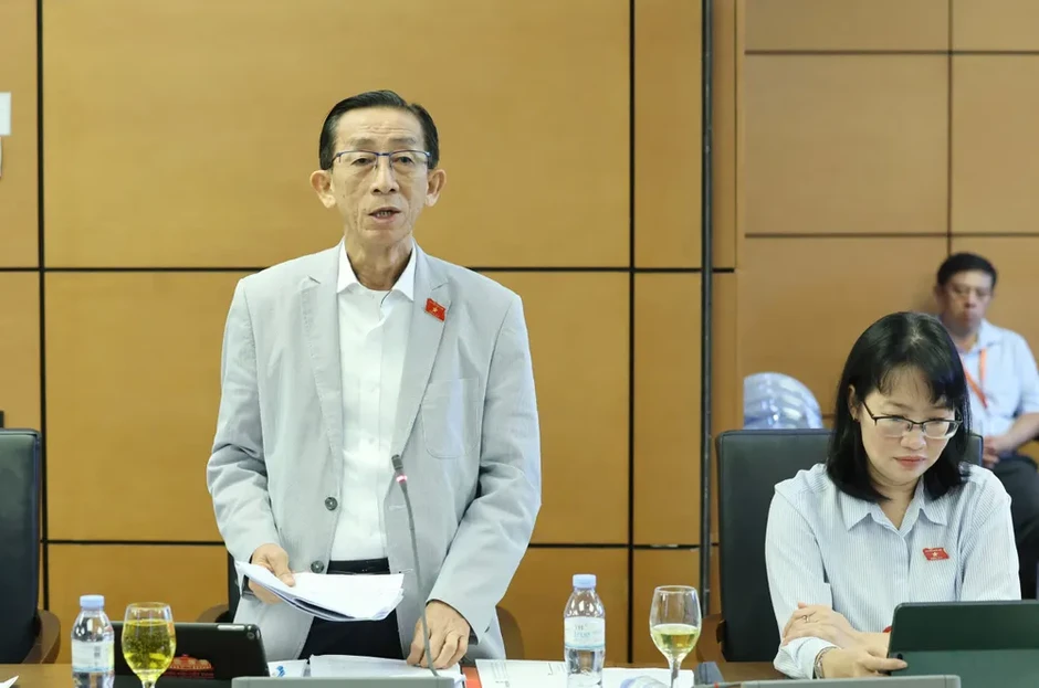 Chủ tịch Quốc hội gợi mở cơ chế ngân sách mới cho "siêu đô thị" TPHCM và Hà Nội Chủ tịch Quốc hội gợi mở cơ chế ngân sách mới cho "siêu đô thị" TPHCM và Hà Nội