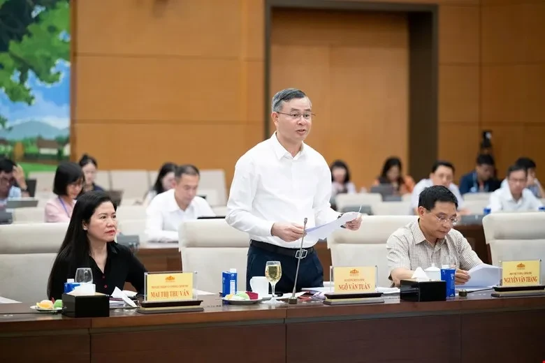 Chủ tịch Quốc hội Trần Thanh Mẫn: Chính sách thuế phải là đòn bẩy nuôi dưỡng nền kinh tế Chủ tịch Quốc hội Trần Thanh Mẫn: Chính sách thuế phải là đòn bẩy nuôi dưỡng nền kinh tế