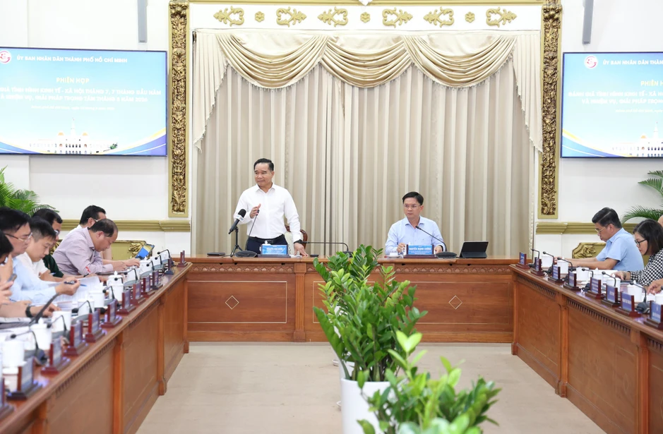 Chủ tịch TPHCM 'thúc' tiến độ khám sức khỏe toàn dân Chủ tịch TPHCM 'thúc' tiến độ khám sức khỏe toàn dân