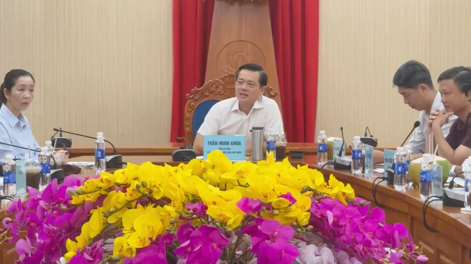 Chủ tịch UBND đặc khu Phú Quốc nói về “tình và lý” trong xử lý vi phạm đất đai ở Gành Dầu Chủ tịch UBND đặc khu Phú Quốc nói về “tình và lý” trong xử lý vi phạm đất đai ở Gành Dầu