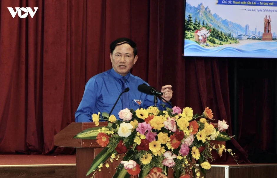 Chủ tịch UBND tỉnh Gia Lai đối thoại với thanh niên Chủ tịch UBND tỉnh Gia Lai đối thoại với thanh niên