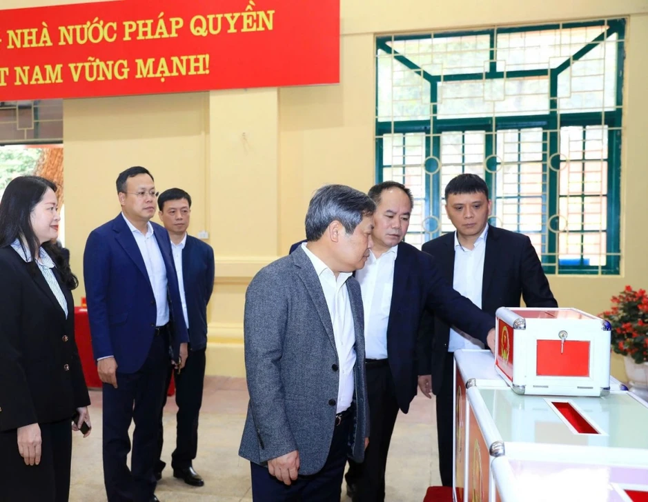 Chủ tịch UBND TP. Hà Nội kiểm tra công tác chuẩn bị bầu cử Chủ tịch UBND TP. Hà Nội kiểm tra công tác chuẩn bị bầu cử