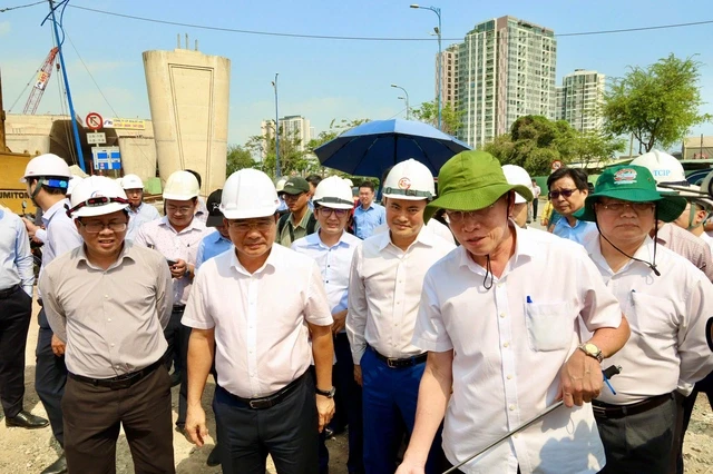 Chủ tịch UBND TPHCM kiểm tra tiến độ nút giao An Phú Chủ tịch UBND TPHCM kiểm tra tiến độ nút giao An Phú
