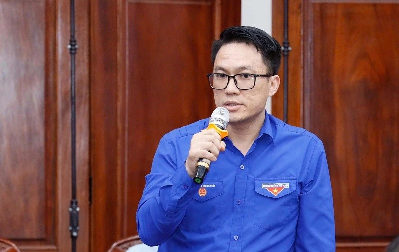 Chủ tịch Ủy ban nhân dân tỉnh Điện Biên đối thoại với thanh niên Chủ tịch Ủy ban nhân dân tỉnh Điện Biên đối thoại với thanh niên