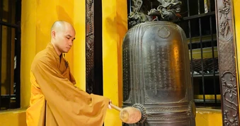 Chùa, cơ sở tự viện đồng loạt cử chuông tưởng niệm các Anh hùng liệt sĩ