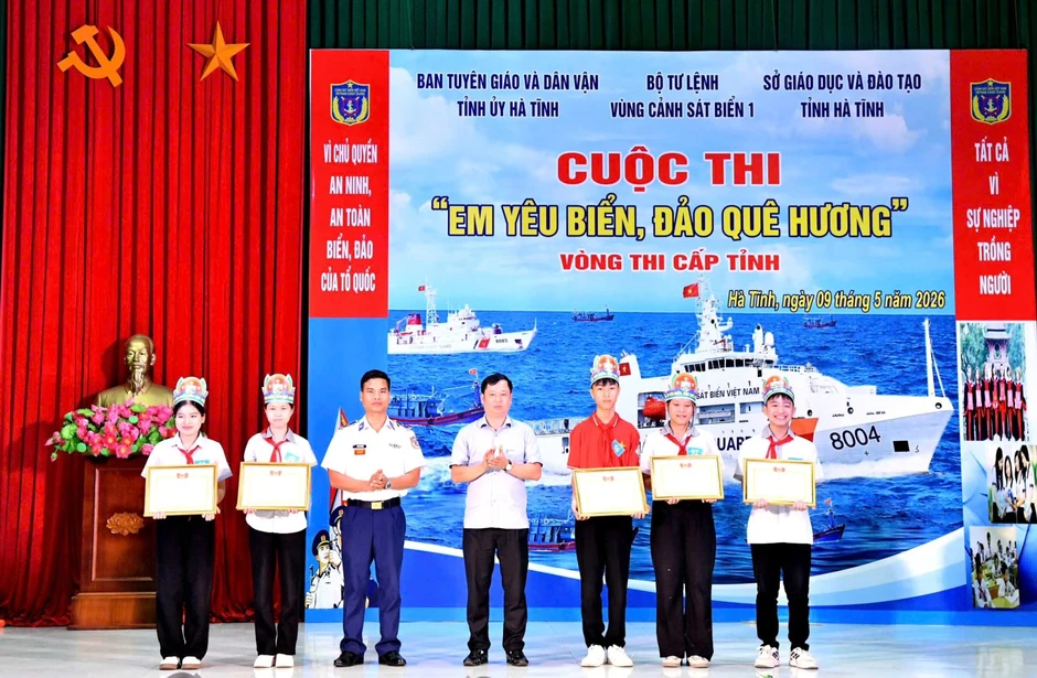 Chung kết Cuộc thi ‘Em yêu biển, đảo quê hương’ Chung kết Cuộc thi ‘Em yêu biển, đảo quê hương’