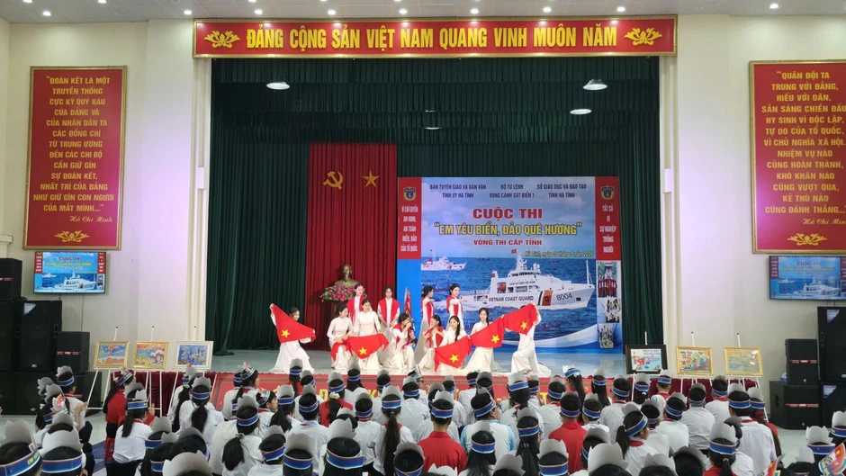 Chung kết Cuộc thi ‘Em yêu biển, đảo quê hương’ Chung kết Cuộc thi ‘Em yêu biển, đảo quê hương’