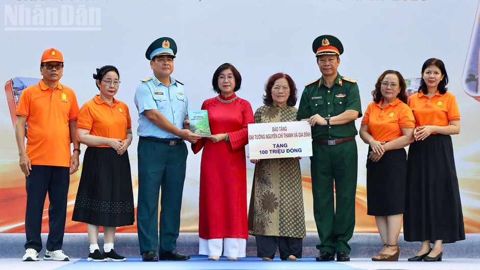Chung tay chăm lo nạn nhân chất độc da cam Chung tay chăm lo nạn nhân chất độc da cam