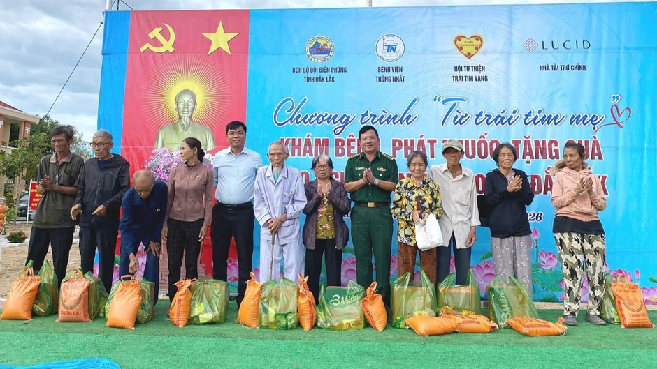 Chung tay chăm lo sức khỏe, đời sống người dân xã Ô Loan Chung tay chăm lo sức khỏe, đời sống người dân xã Ô Loan