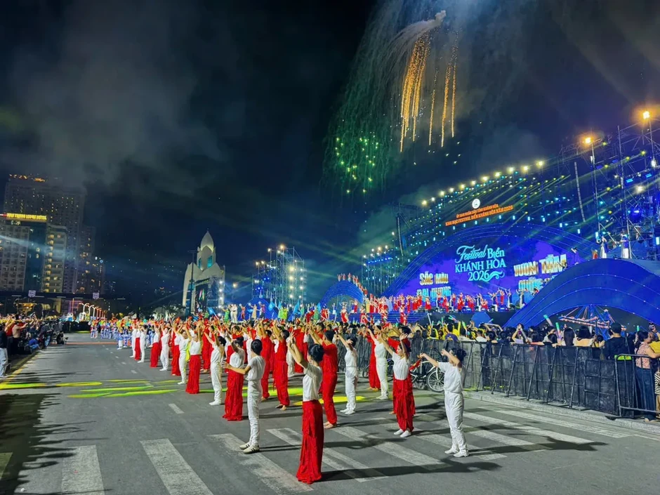 Chung tay gìn giữ hình ảnh Nha Trang trong mùa Festival Biển Chung tay gìn giữ hình ảnh Nha Trang trong mùa Festival Biển