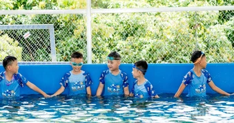 Chung tay giúp học sinh nông thôn học bơi an toàn