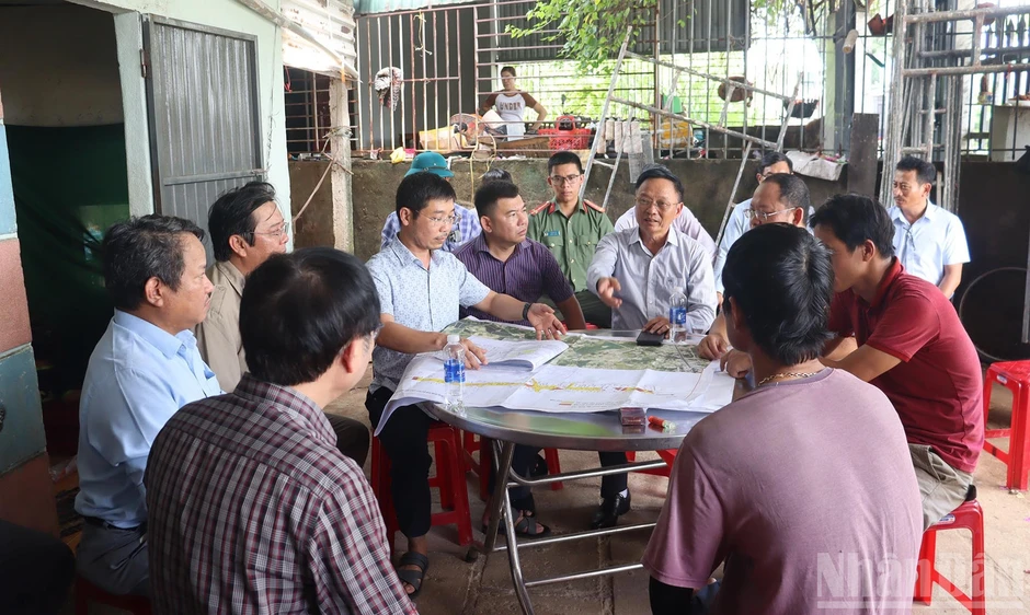 Chung tay gỡ khó mặt bằng dự án đường ven biển Chung tay gỡ khó mặt bằng dự án đường ven biển