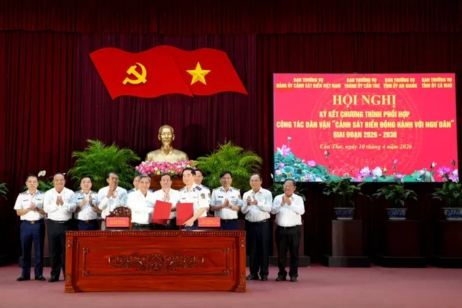 Chung tay gỡ "thẻ vàng" IUU và bảo vệ chủ quyền biển đảo từ đất liền Chung tay gỡ "thẻ vàng" IUU và bảo vệ chủ quyền biển đảo từ đất liền