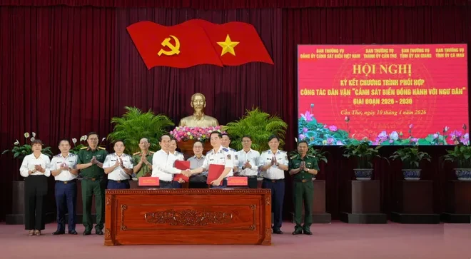 Chung tay gỡ "thẻ vàng" IUU và bảo vệ chủ quyền biển đảo từ đất liền Chung tay gỡ "thẻ vàng" IUU và bảo vệ chủ quyền biển đảo từ đất liền
