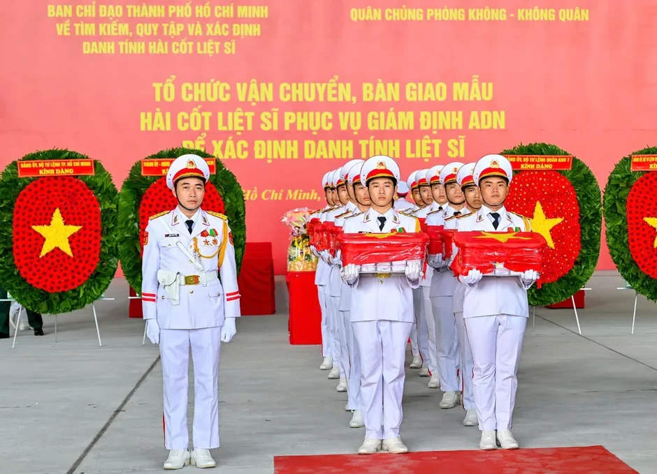 Chuyến bay đặc biệt đưa 7.104 mẫu hài cốt liệt sĩ đi tìm danh tính