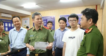 Chuyển đổi số hướng tới bảo vệ bình yên cho nhân dân