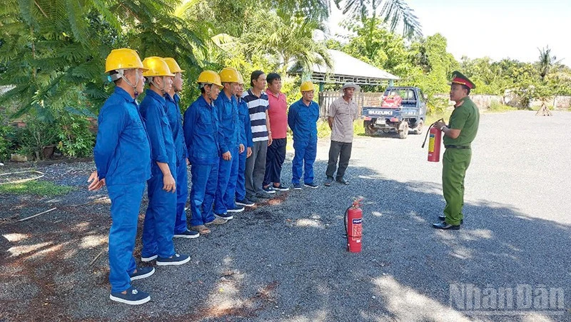Chuyện phòng cháy, chữa cháy của ông Hai Nùng Chuyện phòng cháy, chữa cháy của ông Hai Nùng