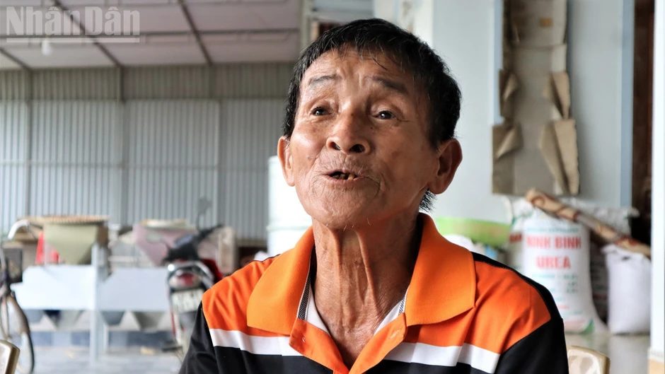Chuyện về ngôi mộ đôi ở Nghĩa trang Liệt sĩ quốc tế Việt-Lào Chuyện về ngôi mộ đôi ở Nghĩa trang Liệt sĩ quốc tế Việt-Lào