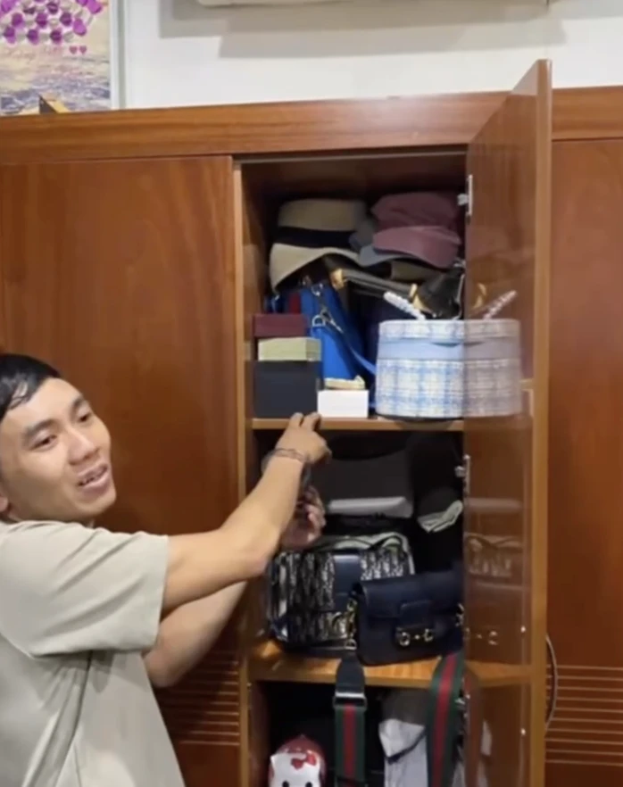 CLIP: Biệt thự ở Cần Thơ bị trộm "ghé thăm", mất tài sản tiền tỉ CLIP: Biệt thự ở Cần Thơ bị trộm "ghé thăm", mất tài sản tiền tỉ