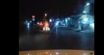 CLIP: CSGT Tây Ninh hú còi mở đường, cứu người phụ nữ nghi bị tai biến