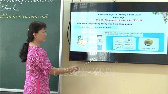 Cô giáo 'trường làng' gieo mầm tri thức cho tương lai Cô giáo 'trường làng' gieo mầm tri thức cho tương lai
