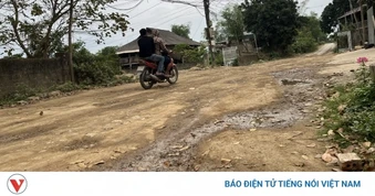 Con đường "nắng bụi, mưa lầy" ở phường Trung Tâm, tỉnh Lào Cai