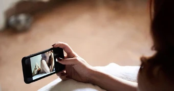 Công an cảnh báo cạm bẫy 'chat sex' trên mạng
